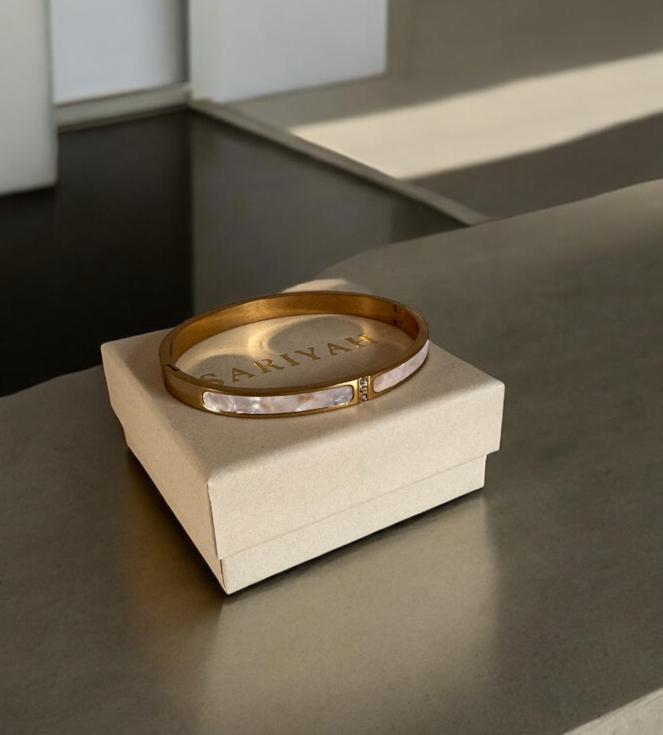 18k Gold Waterproof Jewellery and Sweatproof Jewellery Bangle Bracelet - Counter top image